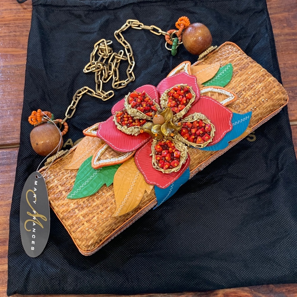 Mary Frances "Hibiscus" handbag - Picture 3 of 17